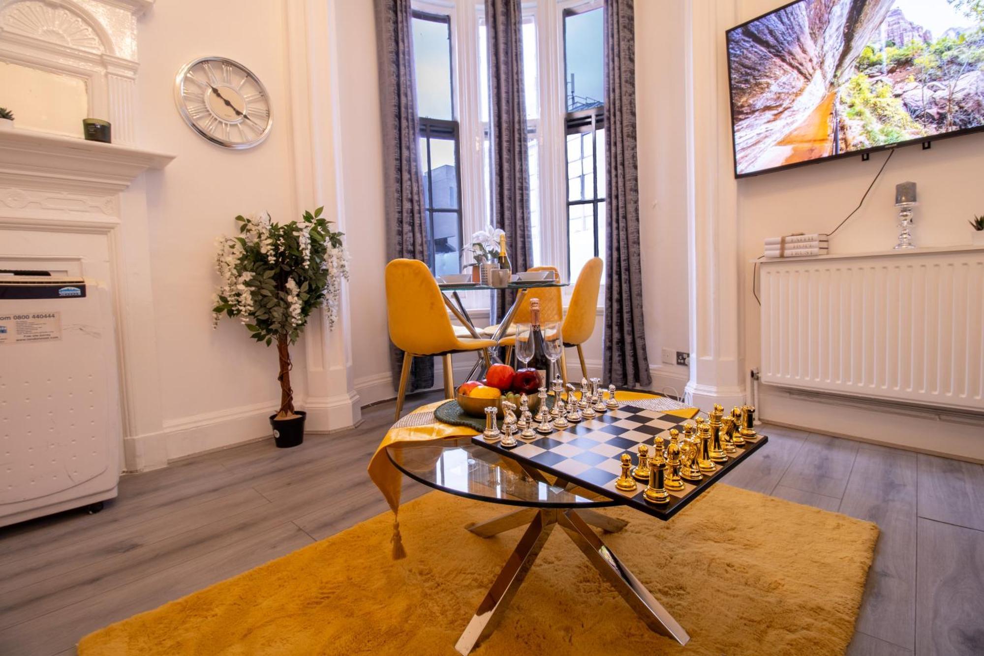 Luxurious Apartments On Oxford Street Londres Exterior foto