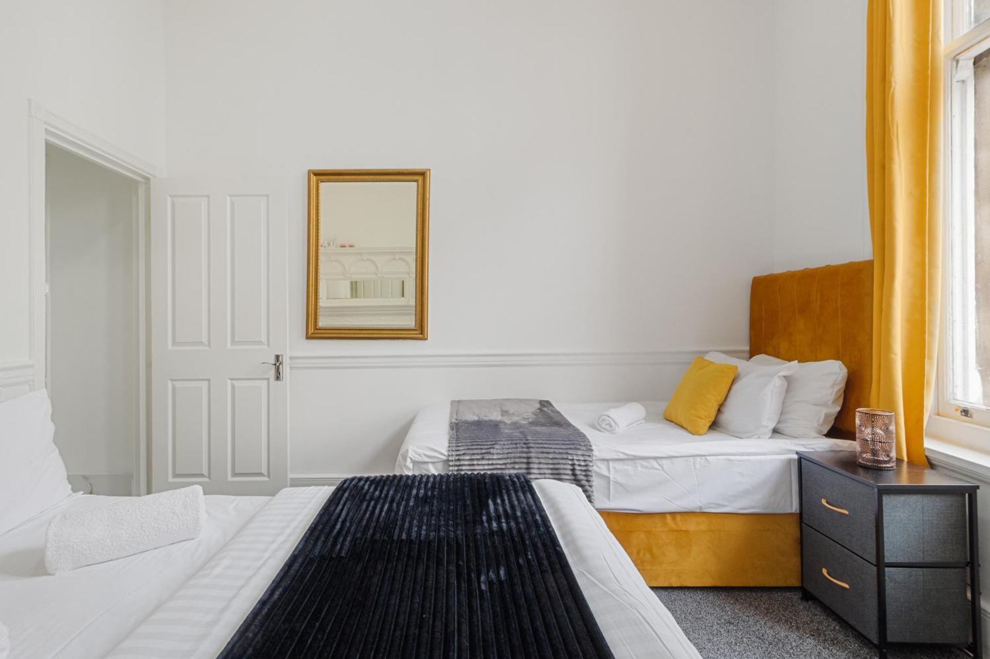 Luxurious Apartments On Oxford Street Londres Exterior foto