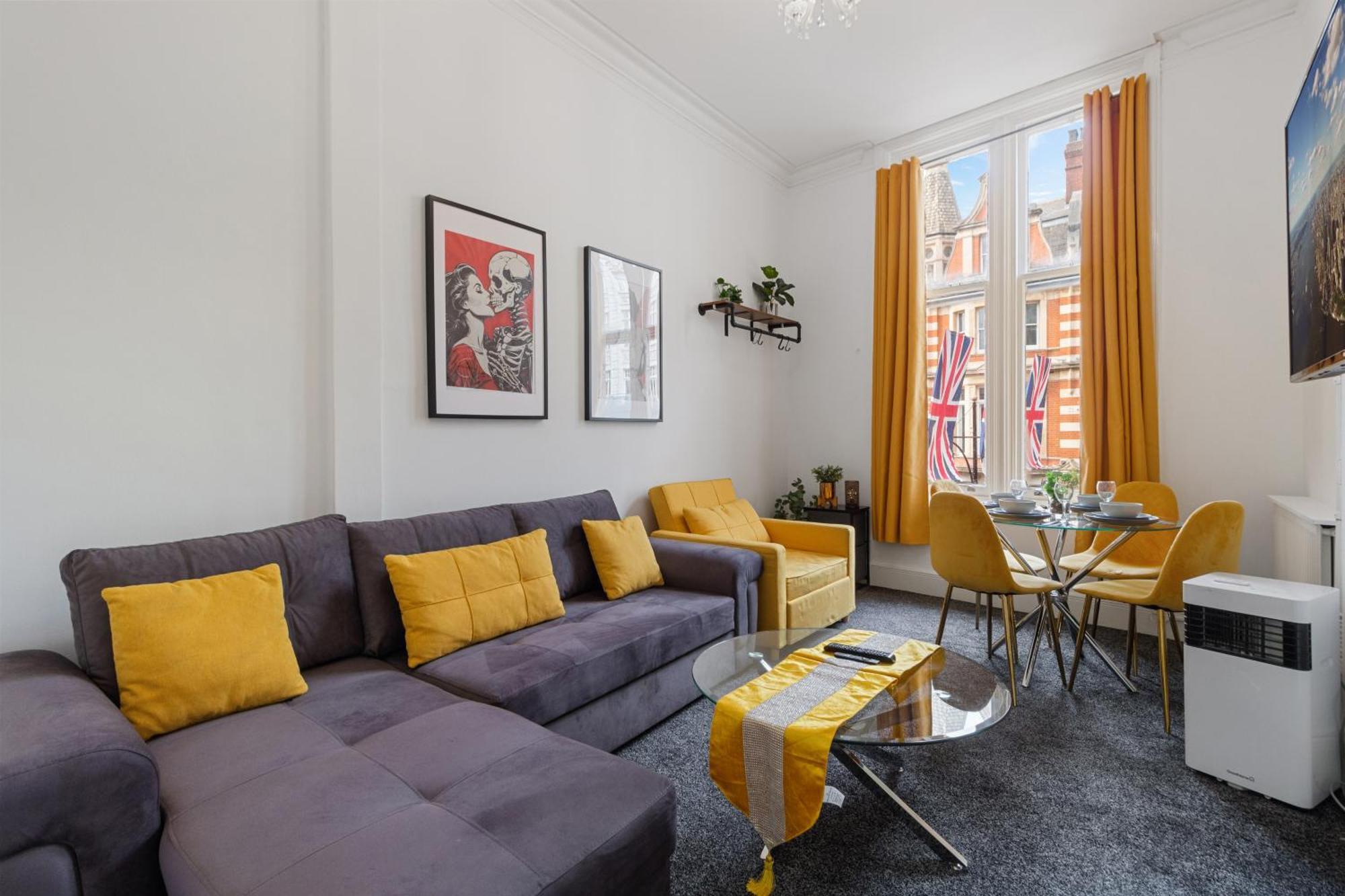 Luxurious Apartments On Oxford Street Londres Exterior foto