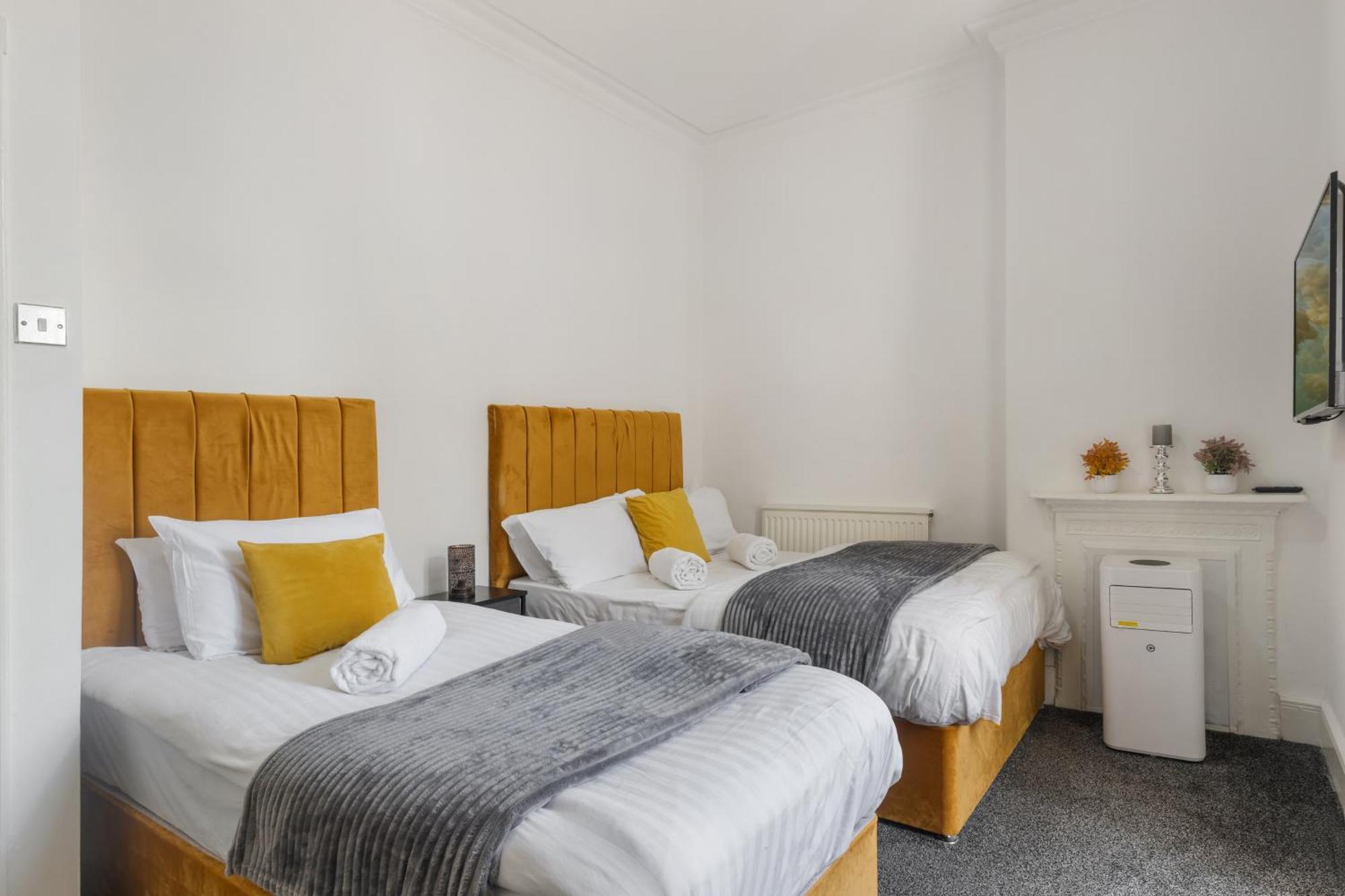 Luxurious Apartments On Oxford Street Londres Exterior foto