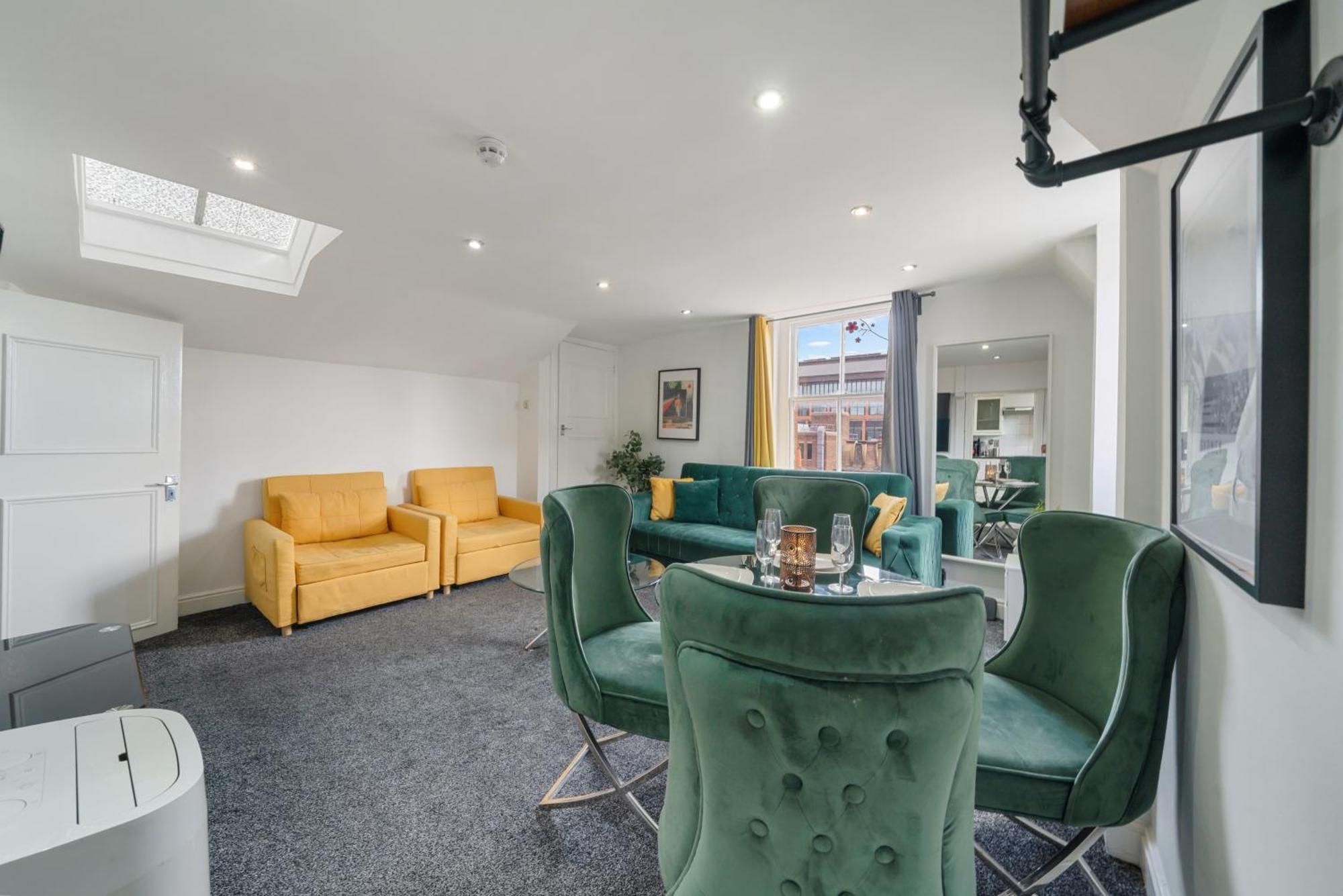 Luxurious Apartments On Oxford Street Londres Exterior foto